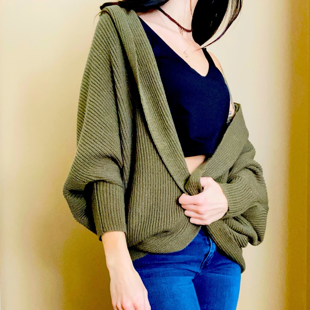 ✨4/$20: SHEIN Olive Green Knit Sweater Shawl
